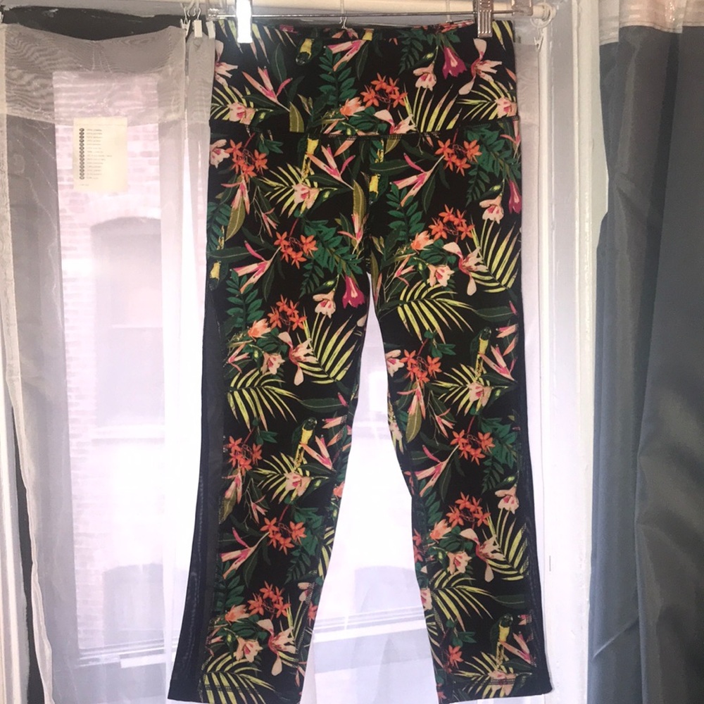 Old Navy cropped leggings